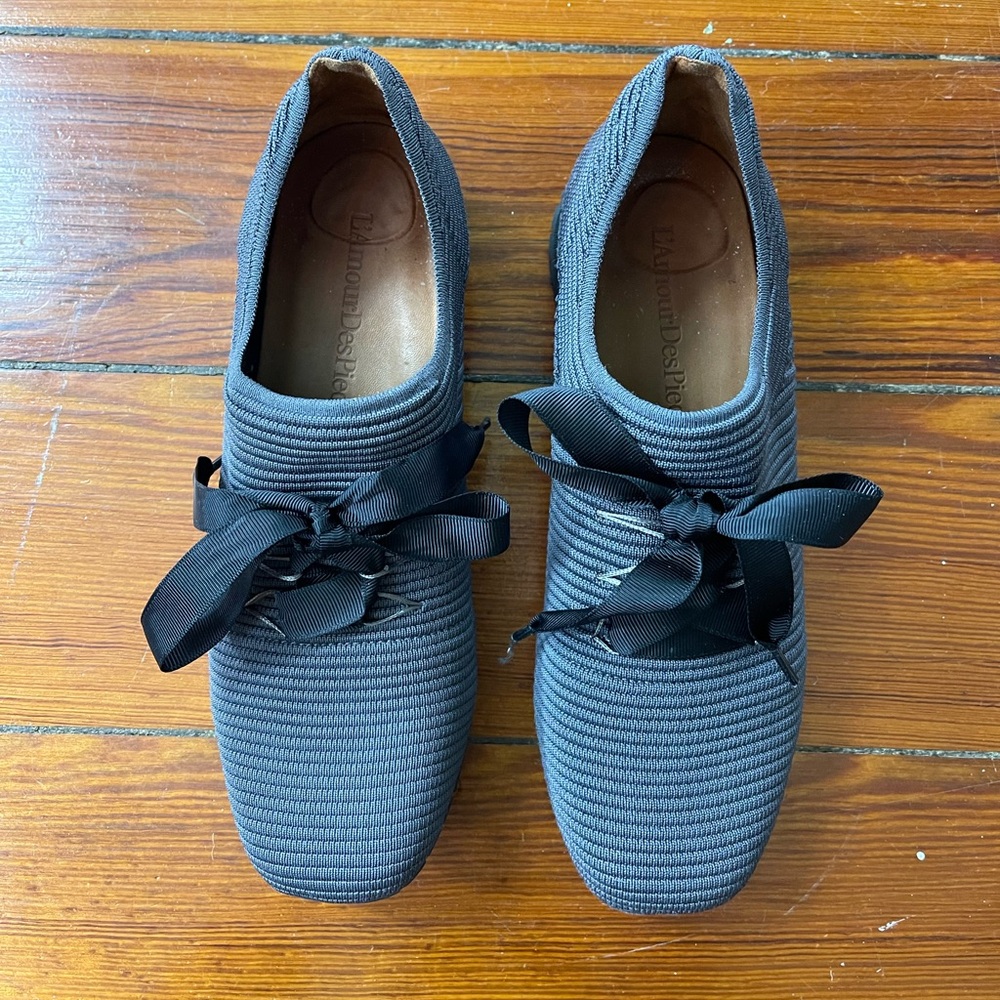 L’Amour Des Pieds Taimah Ribbed Woven Ribbon Lace Up Sneakers Women’s 6.5 💛🍄